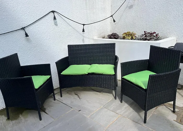 Saltwater Pearl - A Charming 4 Bed Townhouse
