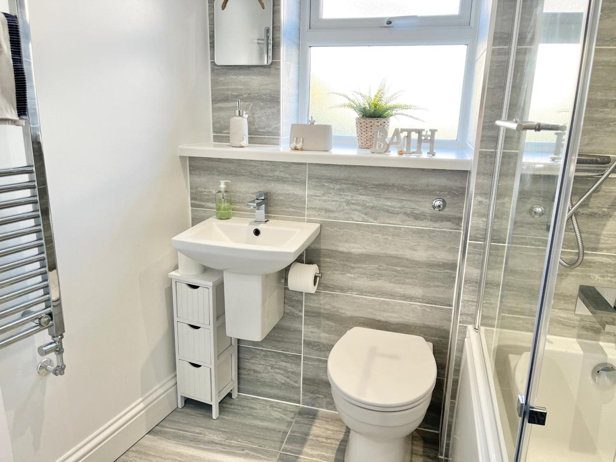 Saltwater Pearl - A Charming 4 Bed Townhouse Holiday home *