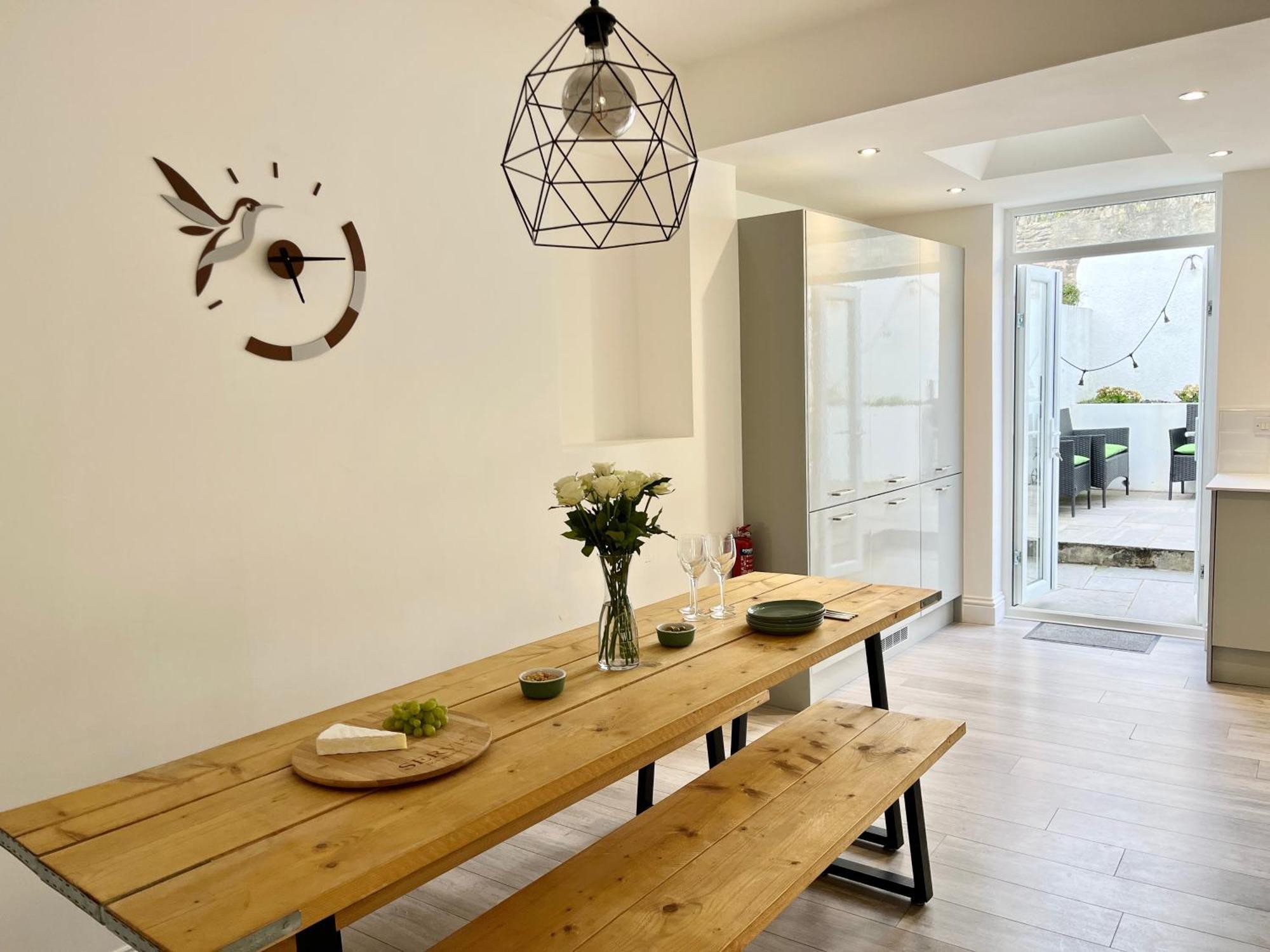 Saltwater Pearl - A Charming 4 Bed Townhouse Holiday home